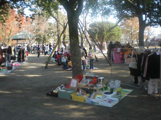 フリマの様子＠神柱（かんばしら）公園: 宮崎市 フリーマーケット情報！！